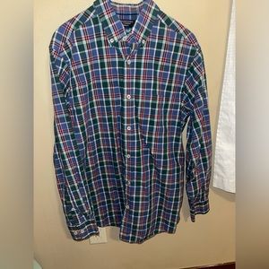 Roundtree and Yorke Men’s long sleeve button down shirt